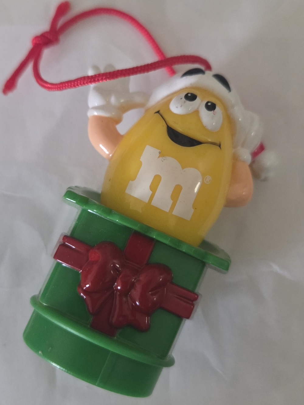 Christmas Tree Ornament Vintage 1998 Mars Yellow M&M 12724SA25C candy tube top